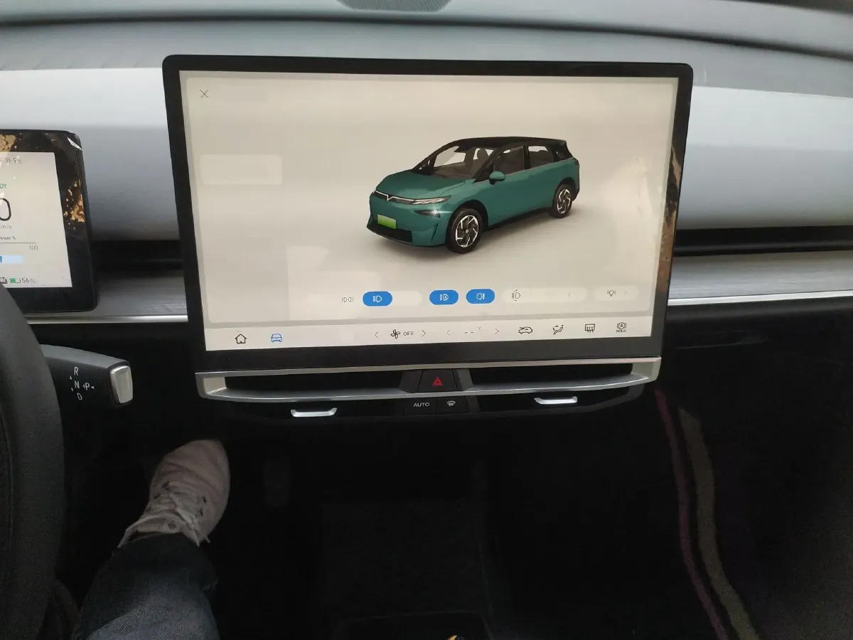 2023 Venucia VX6 BEV 62KWH,autocango,china used car exporter,china ev exporter,chinese used car exporter,chinese used ev exporter