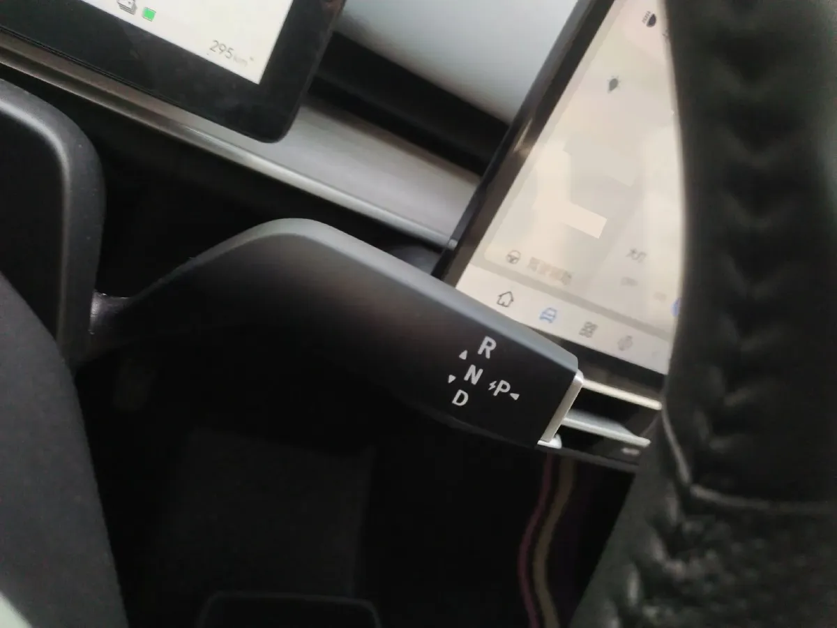 2023 Venucia VX6 BEV 62KWH,autocango,china used car exporter,china ev exporter,chinese used car exporter,chinese used ev exporter