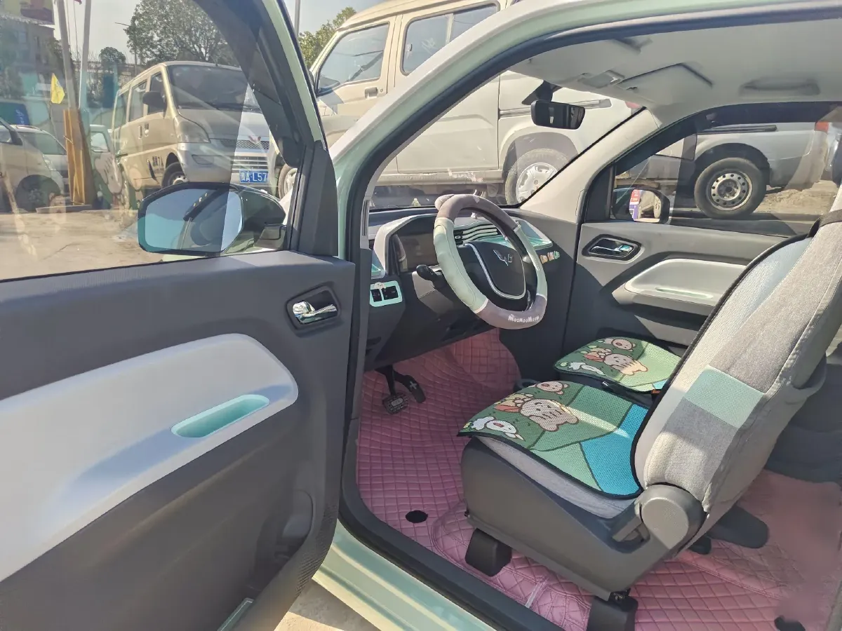 2021 WuLing HongGuang MINI EV BEV 9.3KWH,autocango,china used car exporter,china ev exporter,chinese used car exporter,chinese used ev exporter