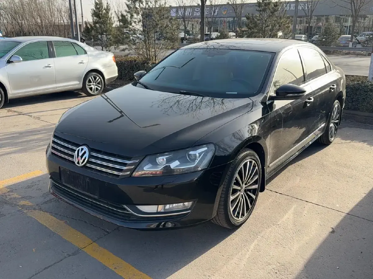 2014 Volkswagen Passat 1.8T 160HP L4 7DCT