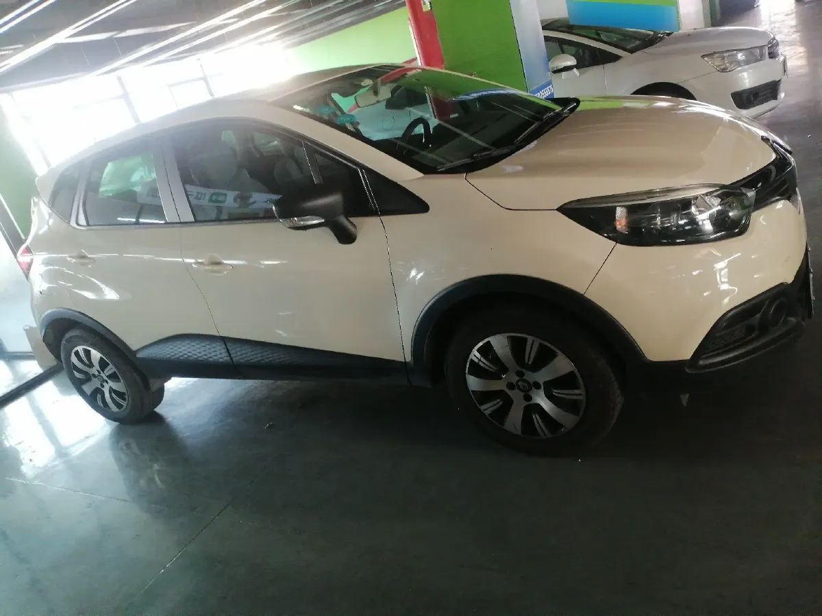 2015 Renault Captur 1.2T 116HP L4 6DCT,autocango,china used car exporter,china ev exporter,chinese used car exporter,chinese used ev exporter