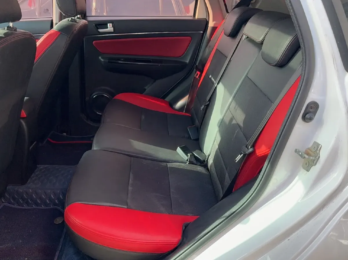 2015 BeiJing Auto Senova X25 1.5L 116HP L4 5MT,autocango,china used car exporter,china ev exporter,chinese used car exporter,chinese used ev exporter