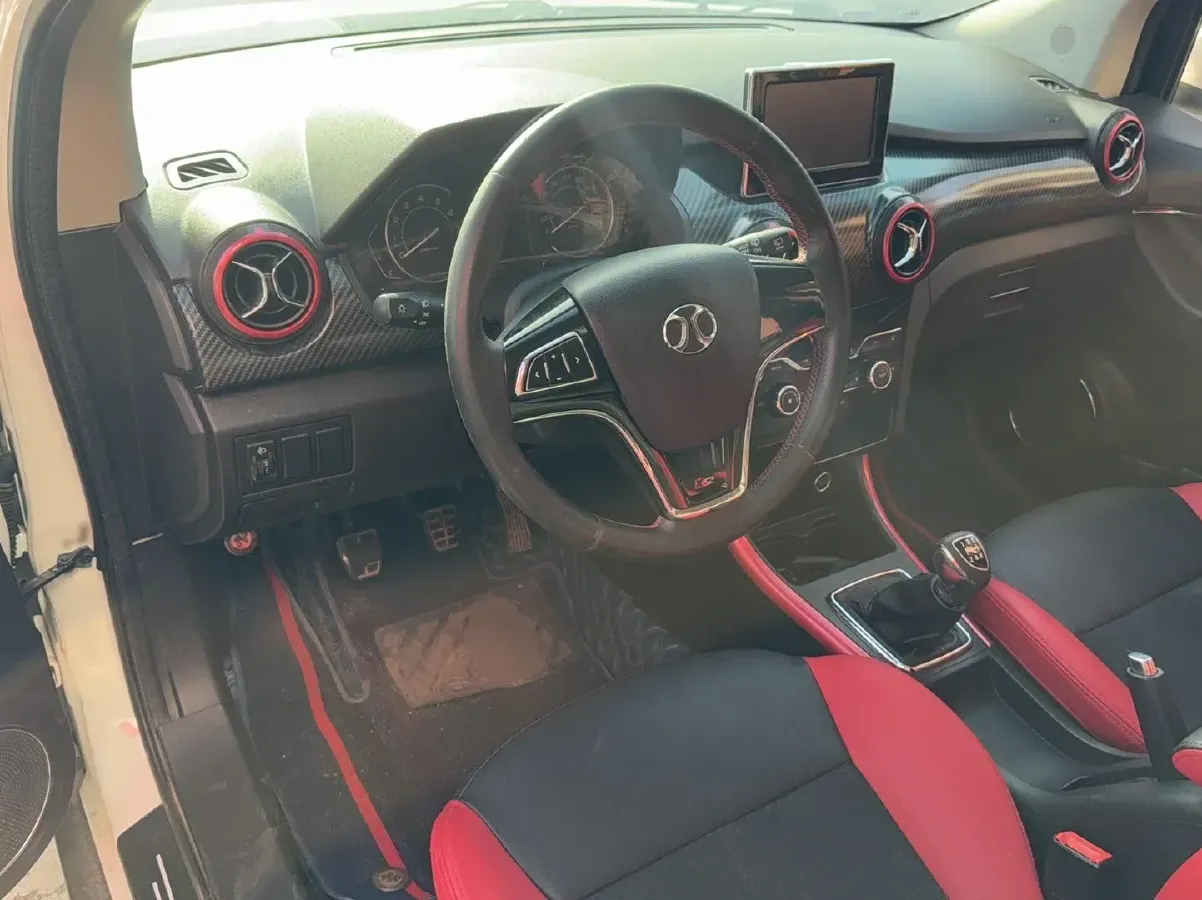 2015 BeiJing Auto Senova X25 1.5L 116HP L4 5MT,autocango,china used car exporter,china ev exporter,chinese used car exporter,chinese used ev exporter