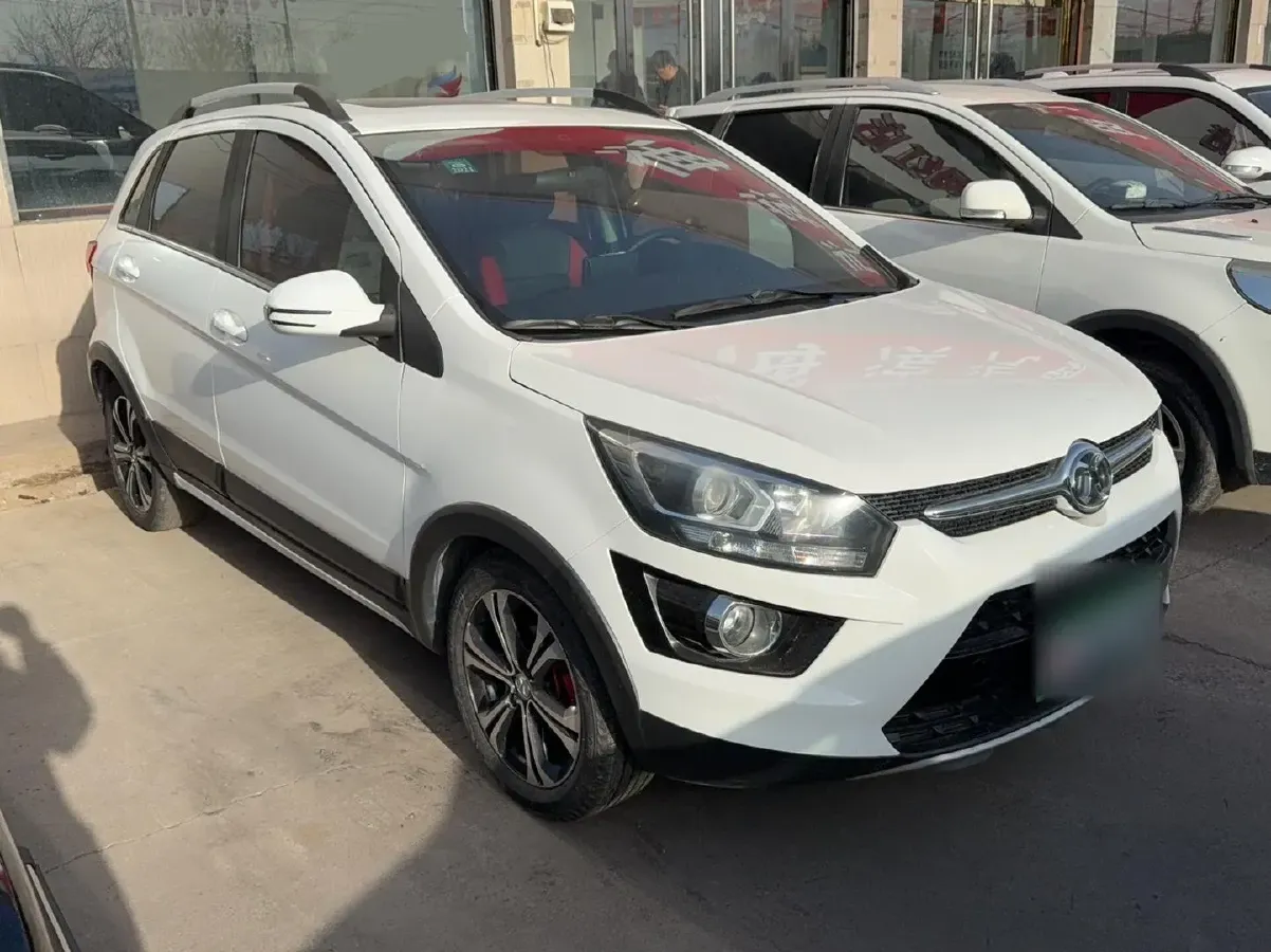 2015 BeiJing Auto Senova X25 1.5L 116HP L4 5MT,autocango,china used car exporter,china ev exporter,chinese used car exporter,chinese used ev exporter