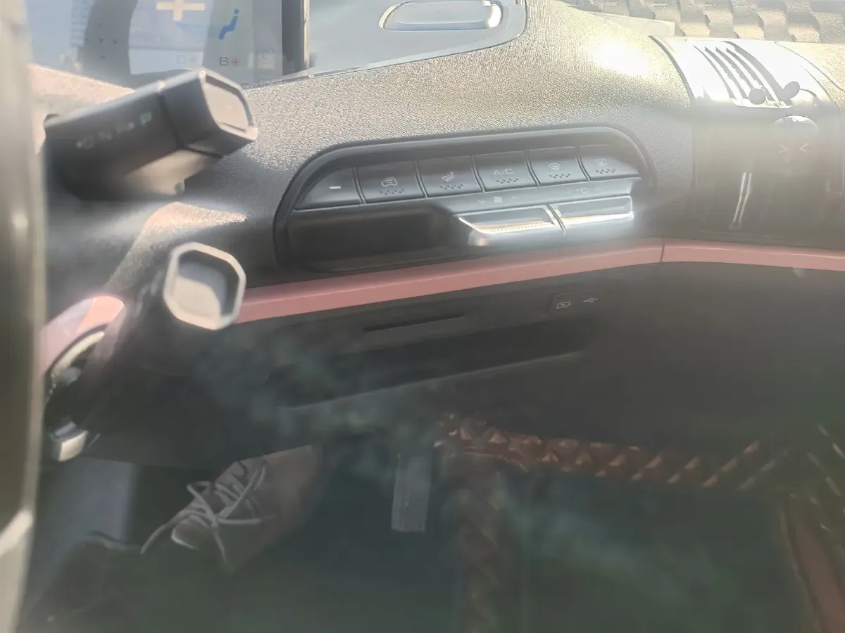 2020 BaoJun E300 BEV 31.9KWH,autocango,china used car exporter,china ev exporter,chinese used car exporter,chinese used ev exporter