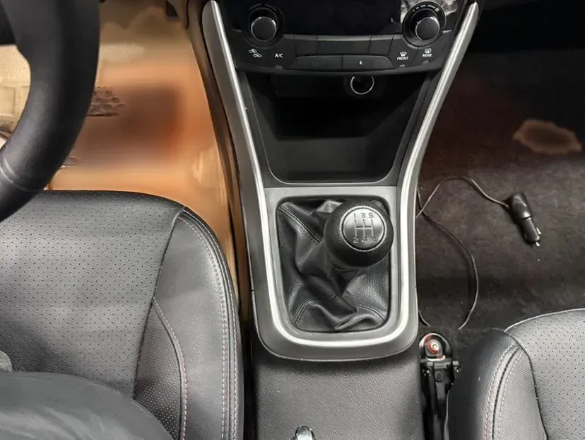 2014 Suzuki S-cross 1.6L 122HP L4 5MT,autocango,china used car exporter,china ev exporter,chinese used car exporter,chinese used ev exporter