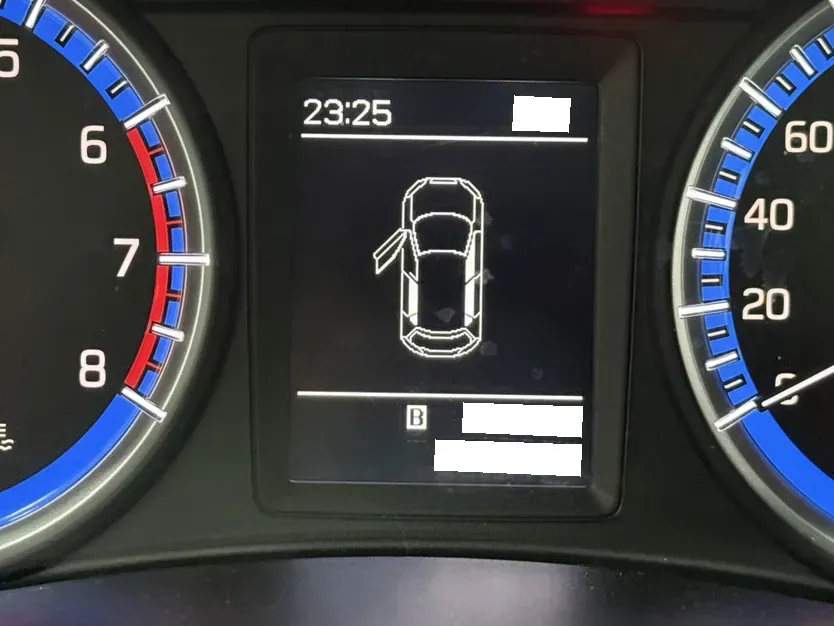 2014 Suzuki S-cross 1.6L 122HP L4 5MT,autocango,china used car exporter,china ev exporter,chinese used car exporter,chinese used ev exporter