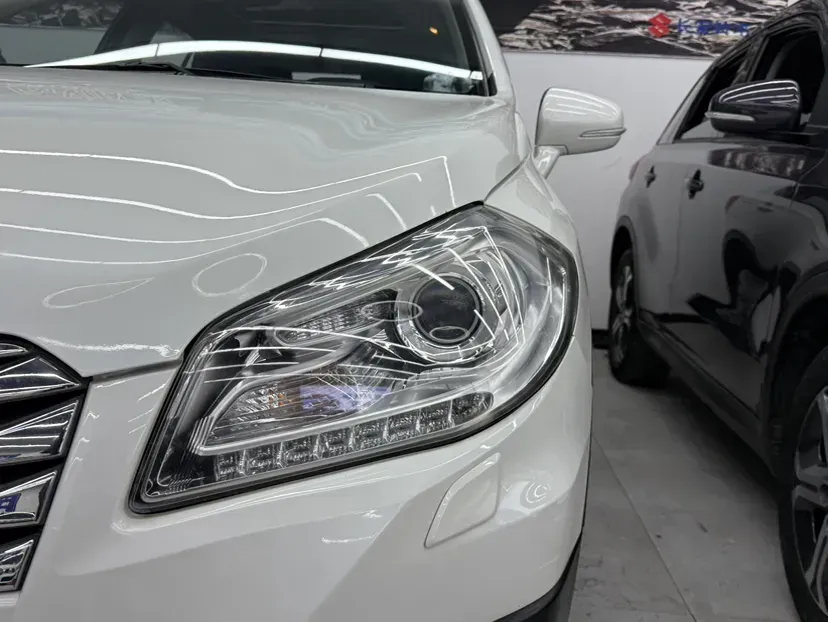 2014 Suzuki S-cross 1.6L 122HP L4 5MT,autocango,china used car exporter,china ev exporter,chinese used car exporter,chinese used ev exporter