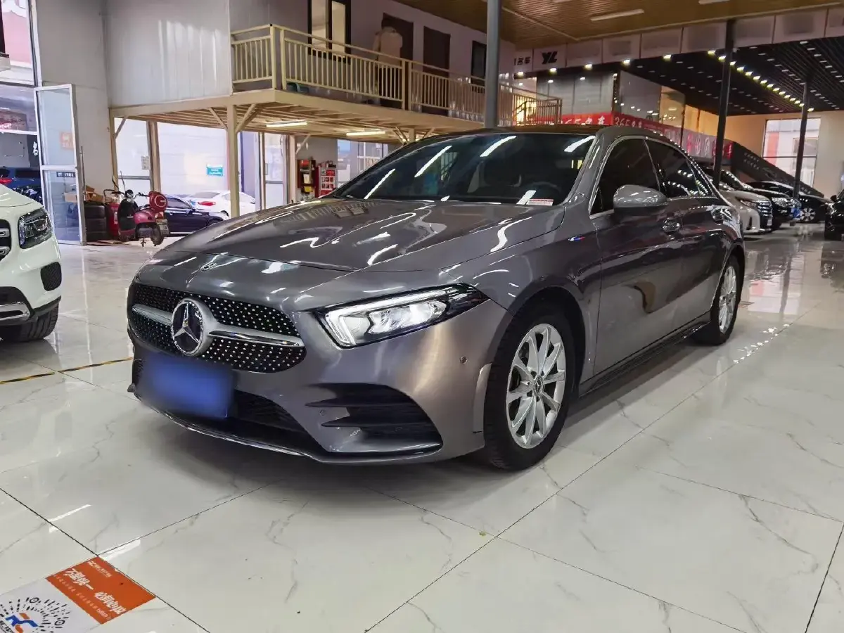 2020 Mercedes-Benz A Class 1.3T 163HP L4 7DCT