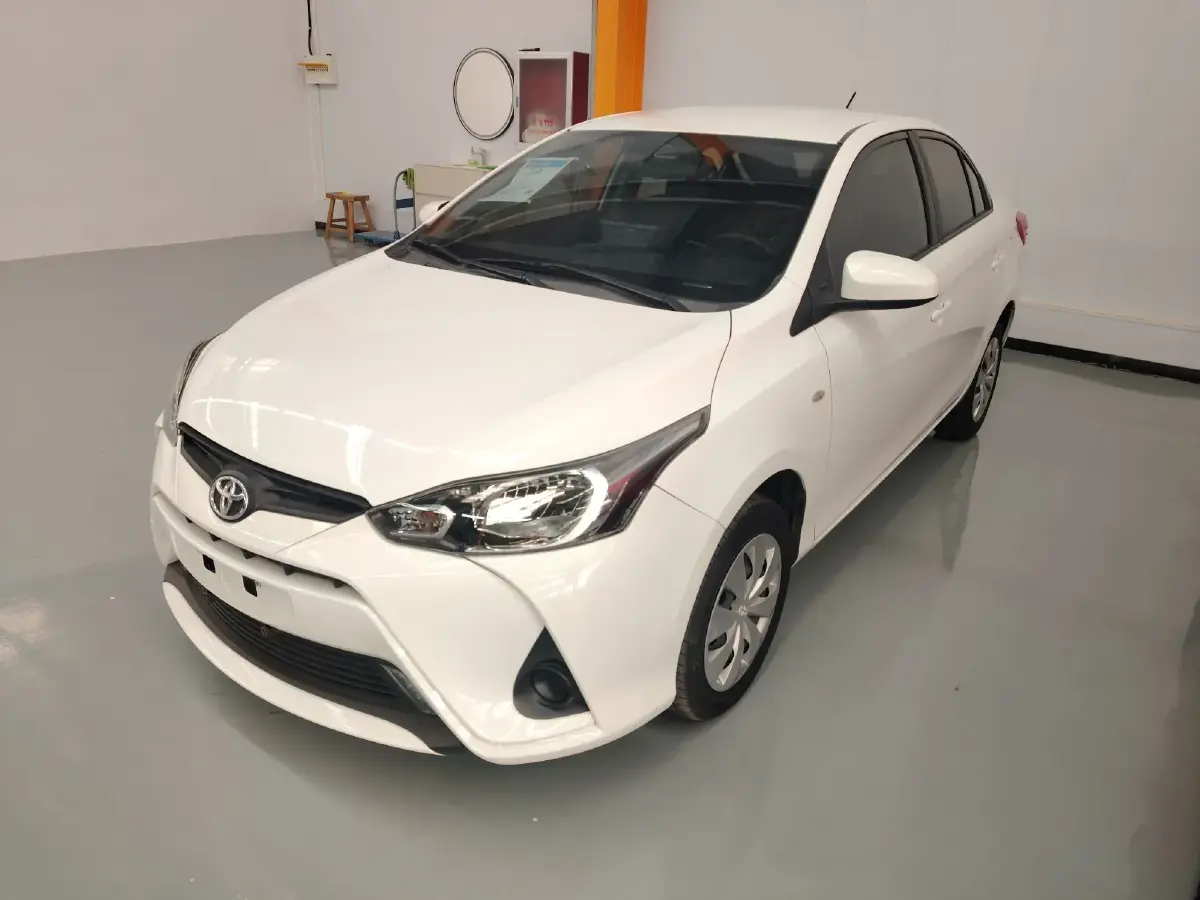 2020 Toyota Yaris L 1.5L 110HP L4 CVT