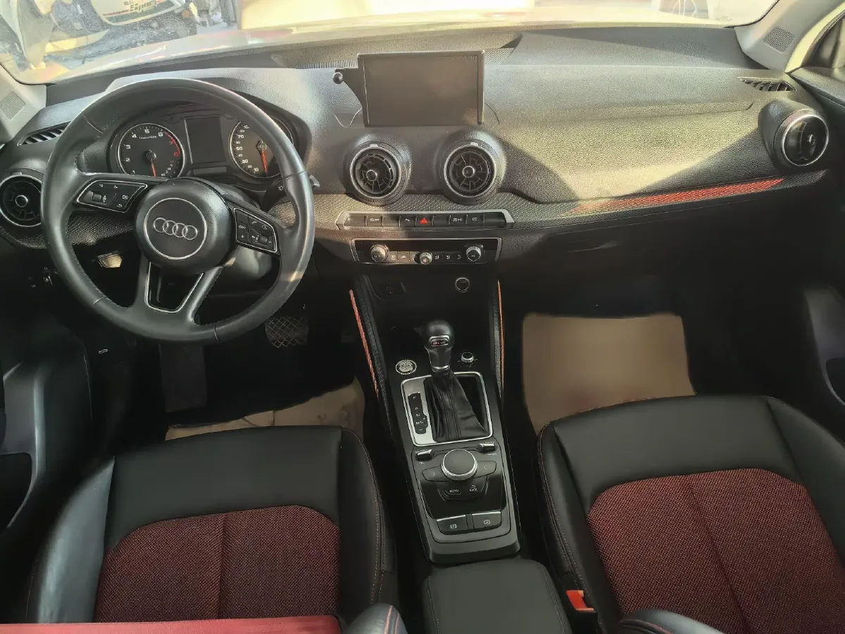 2021 Audi Q2L 1.4T 150HP L4 7DCT,autocango,china used car exporter,china ev exporter,chinese used car exporter,chinese used ev exporter