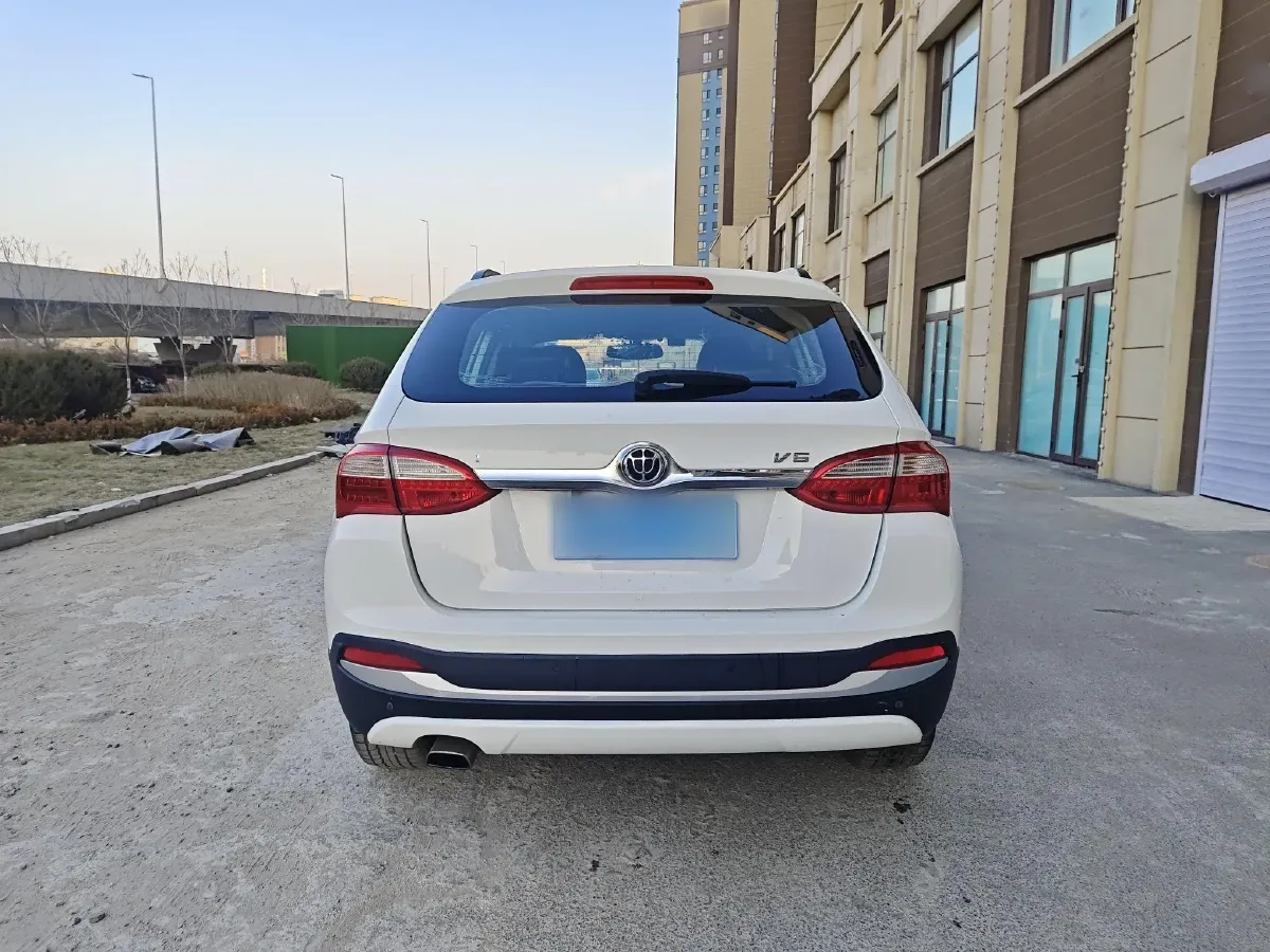 2014 Brilliance Auto V5 1.6L 118HP L4 5AT,autocango,china used car exporter,china ev exporter,chinese used car exporter,chinese used ev exporter