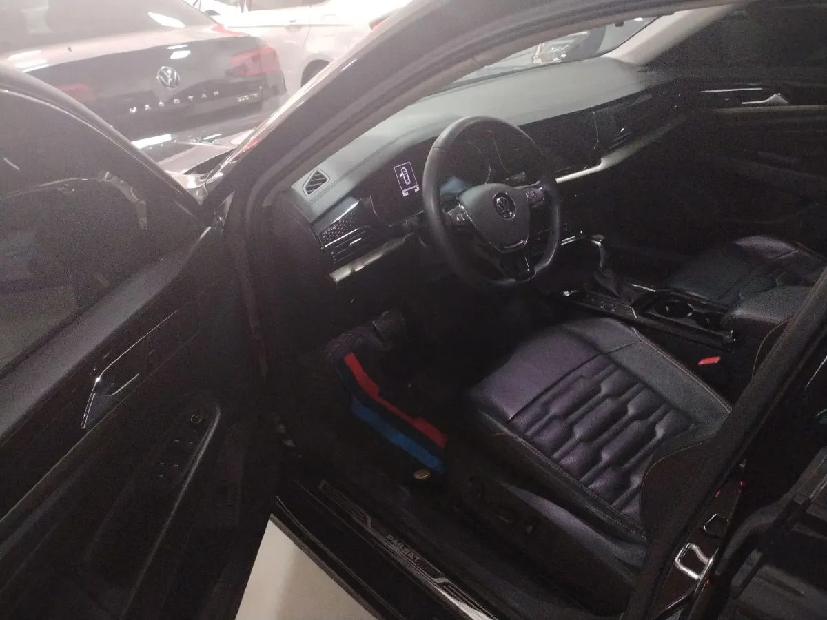 2020 Volkswagen Passat 2.0T 186HP L4 7DCT,autocango,china used car exporter,china ev exporter,chinese used car exporter,chinese used ev exporter