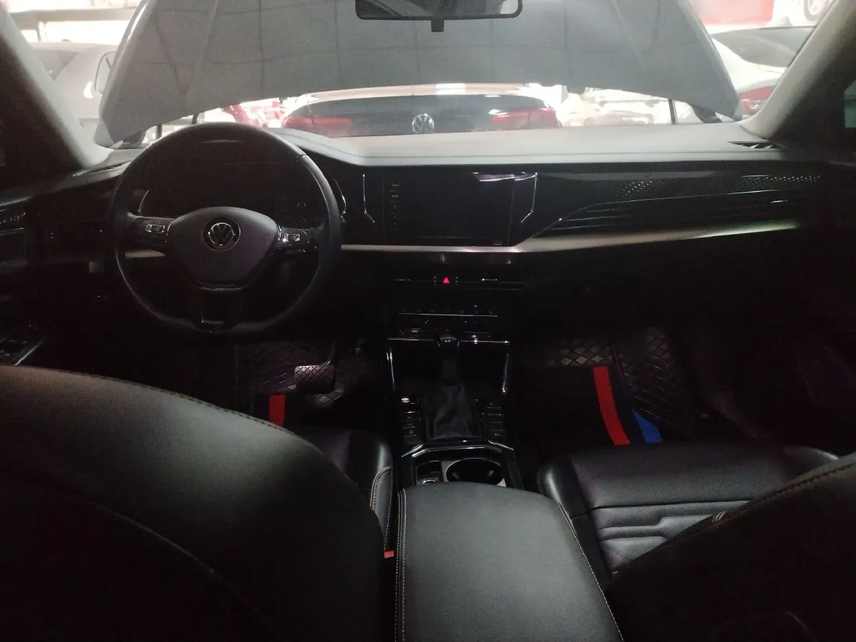 2020 Volkswagen Passat 2.0T 186HP L4 7DCT,autocango,china used car exporter,china ev exporter,chinese used car exporter,chinese used ev exporter