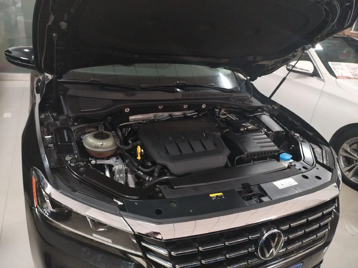 2020 Volkswagen Passat 2.0T 186HP L4 7DCT,autocango,china used car exporter,china ev exporter,chinese used car exporter,chinese used ev exporter