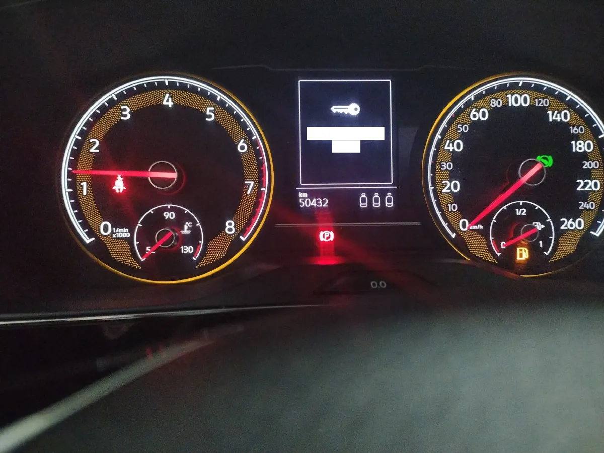 2020 Volkswagen Passat 2.0T 186HP L4 7DCT,autocango,china used car exporter,china ev exporter,chinese used car exporter,chinese used ev exporter