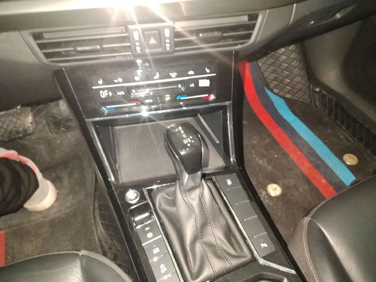 2020 Volkswagen Passat 2.0T 186HP L4 7DCT,autocango,china used car exporter,china ev exporter,chinese used car exporter,chinese used ev exporter