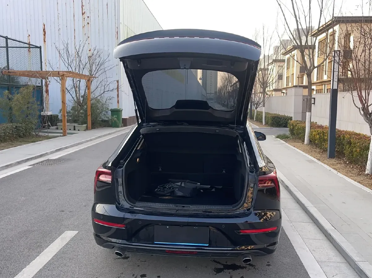 2022 Bestune B70 1.5T 169HP L4 7DCT,autocango,china used car exporter,china ev exporter,chinese used car exporter,chinese used ev exporter