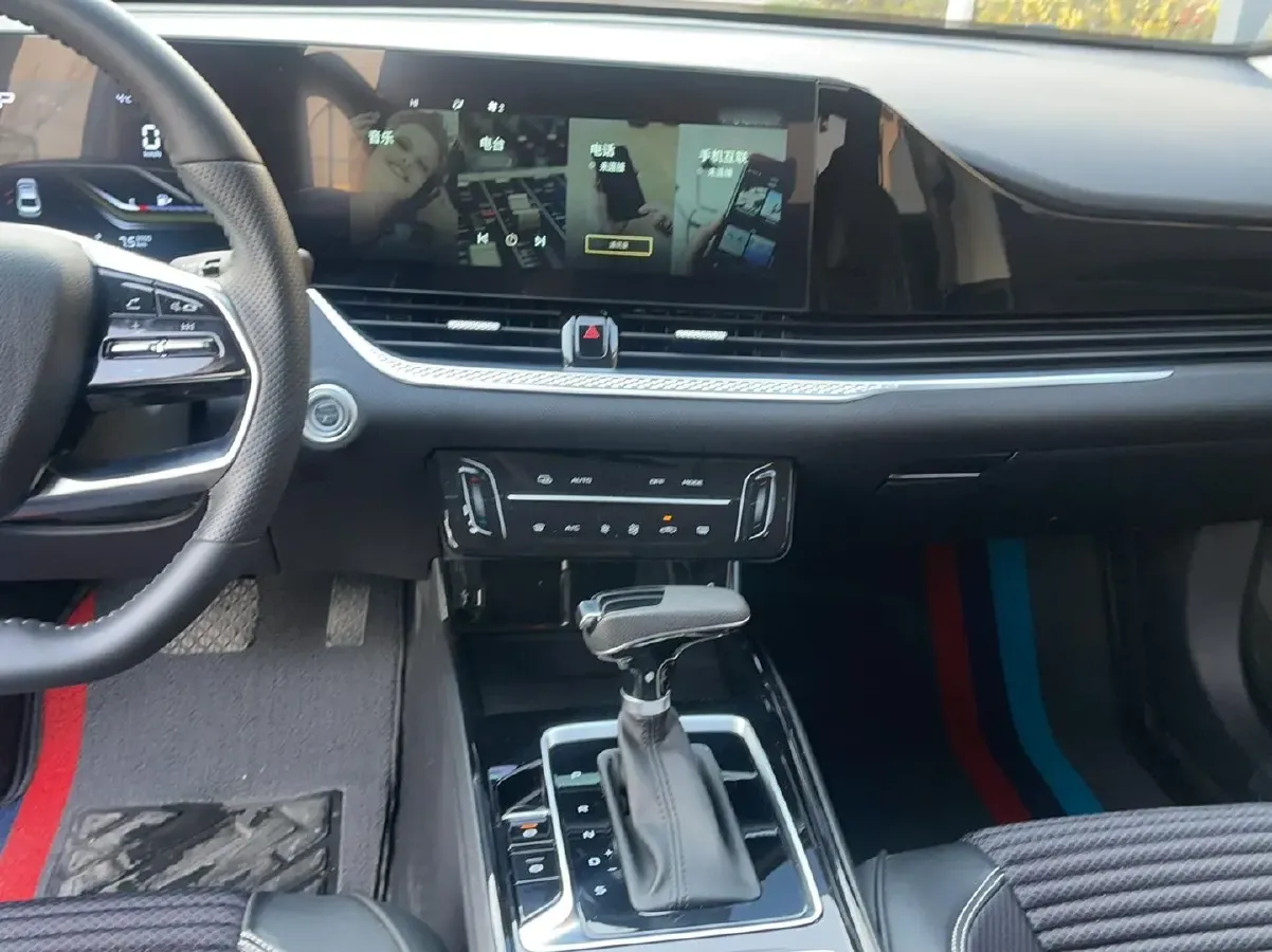 2022 Bestune B70 1.5T 169HP L4 7DCT,autocango,china used car exporter,china ev exporter,chinese used car exporter,chinese used ev exporter