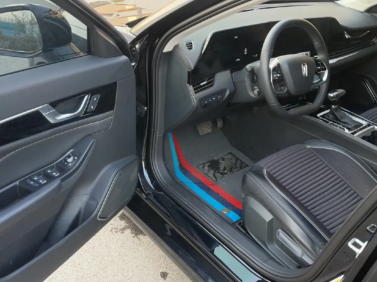 2022 Bestune B70 1.5T 169HP L4 7DCT,autocango,china used car exporter,china ev exporter,chinese used car exporter,chinese used ev exporter