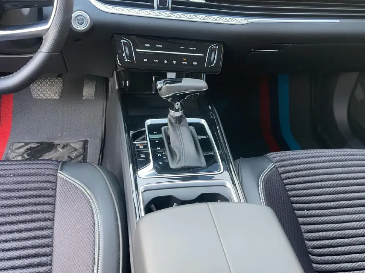 2022 Bestune B70 1.5T 169HP L4 7DCT,autocango,china used car exporter,china ev exporter,chinese used car exporter,chinese used ev exporter