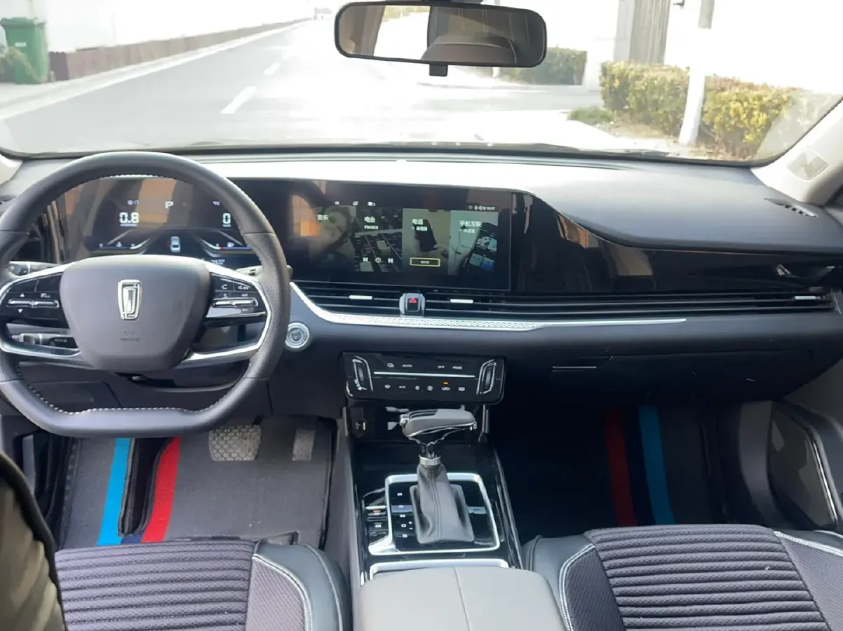 2022 Bestune B70 1.5T 169HP L4 7DCT,autocango,china used car exporter,china ev exporter,chinese used car exporter,chinese used ev exporter