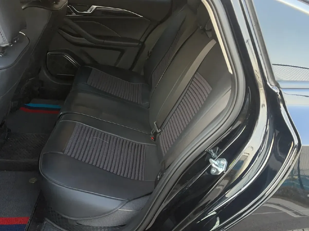 2022 Bestune B70 1.5T 169HP L4 7DCT,autocango,china used car exporter,china ev exporter,chinese used car exporter,chinese used ev exporter