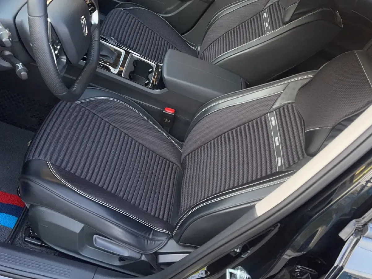 2022 Bestune B70 1.5T 169HP L4 7DCT,autocango,china used car exporter,china ev exporter,chinese used car exporter,chinese used ev exporter