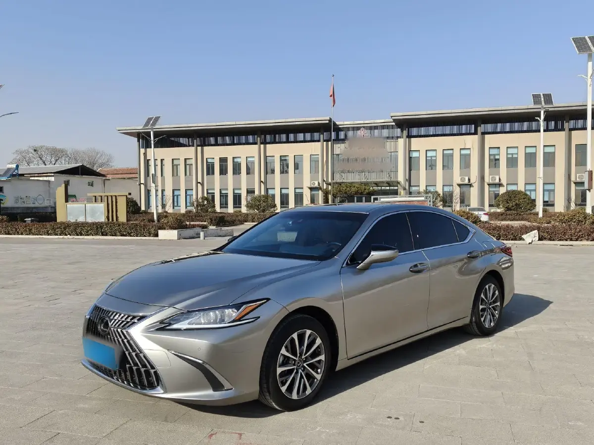 2021 Lexus ES 2.0L 173HP L4 CVT