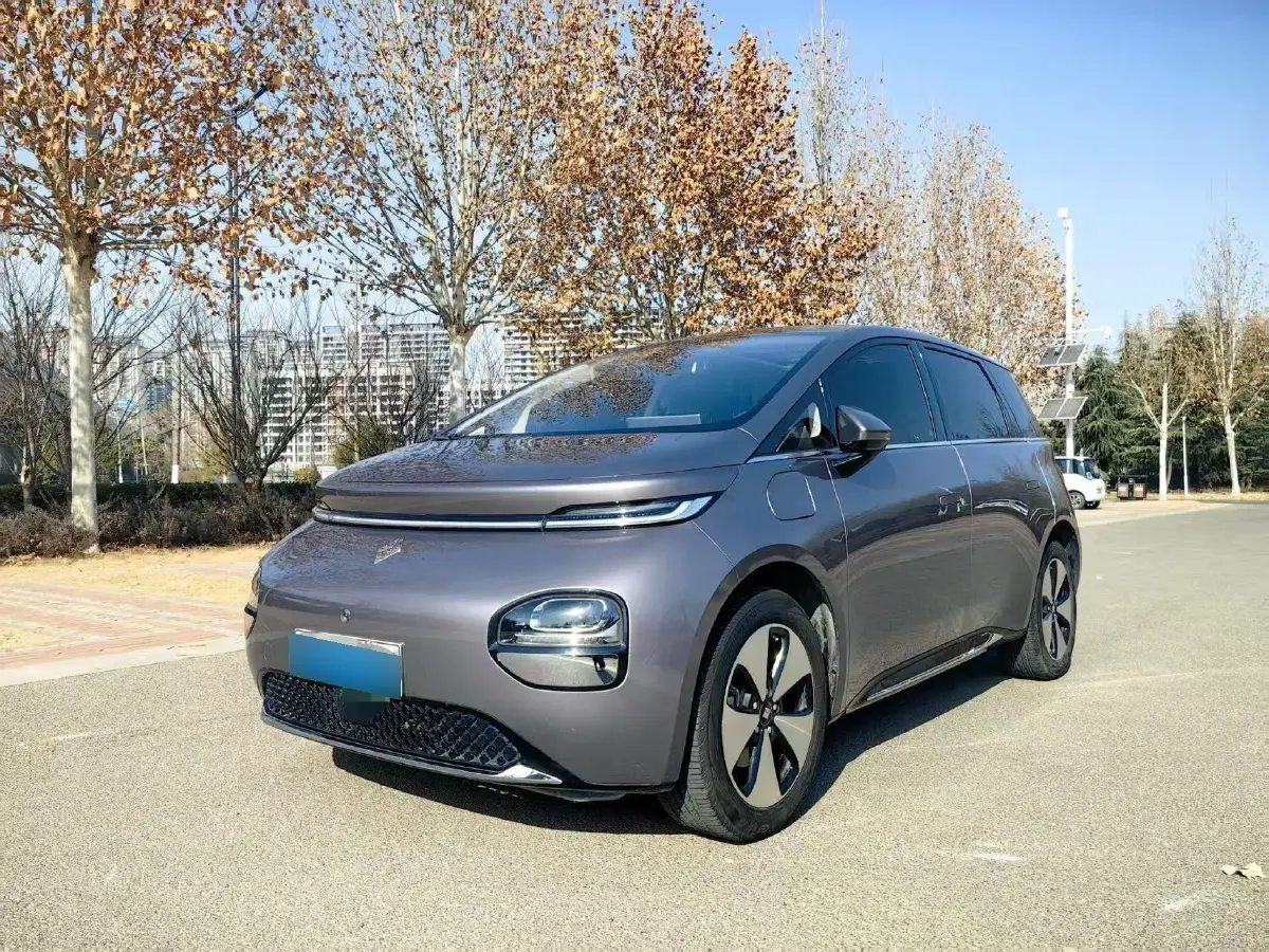 2023 BaoJun Cloud BEV 50.6KWH