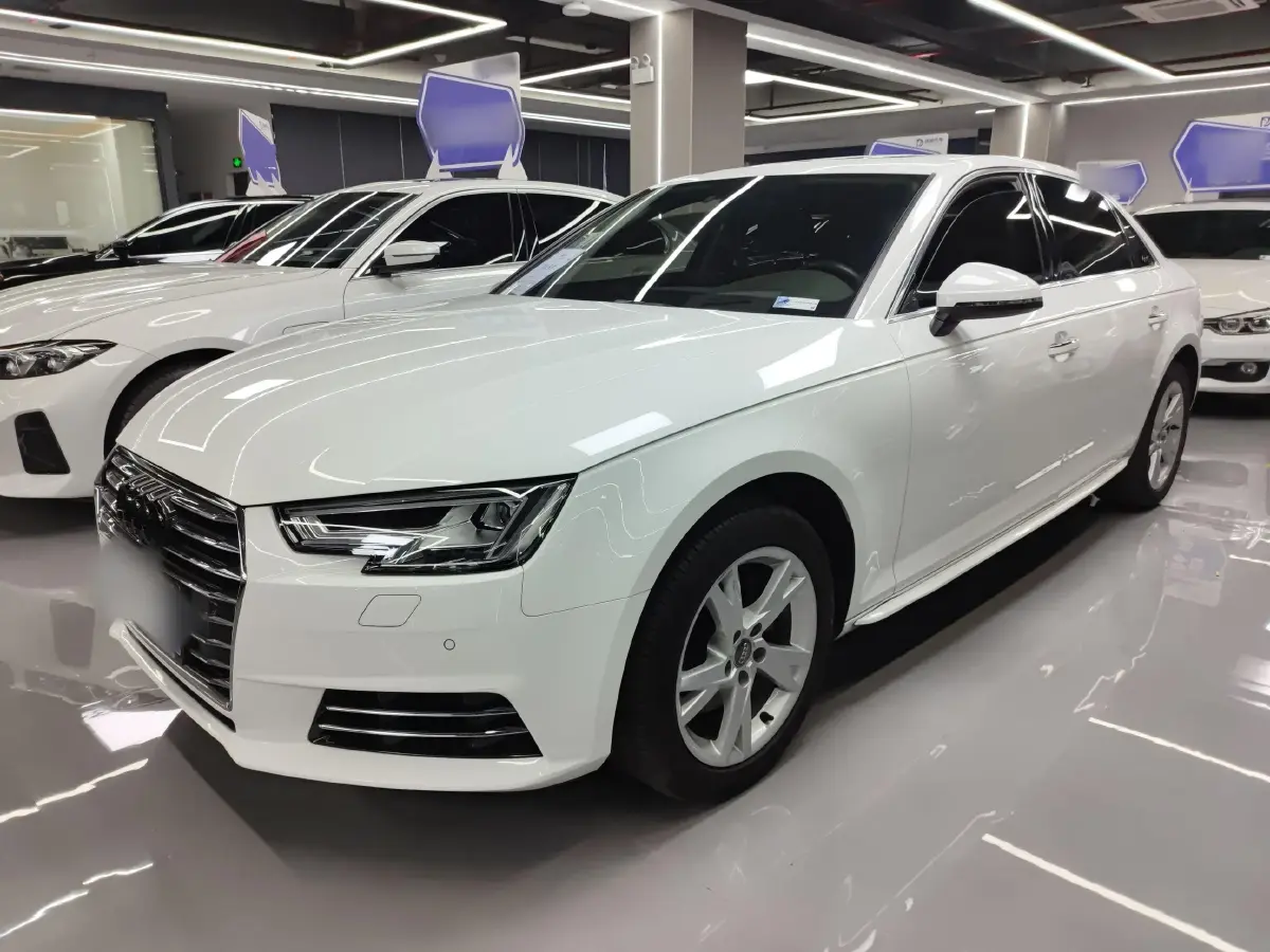 2018 Audi A4L 2.0T 190HP L4 7DCT