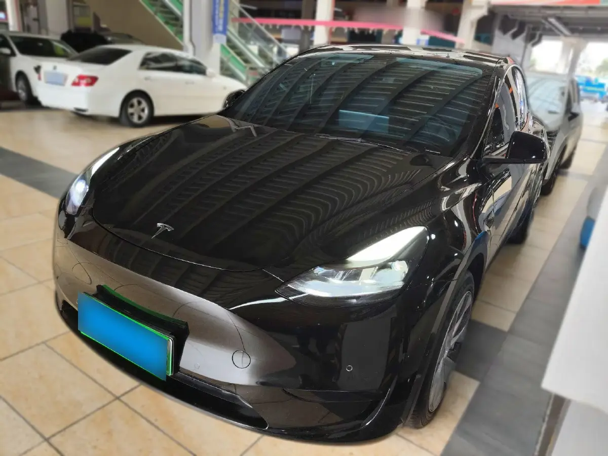 2022 Tesla Model Y BEV 60KWH