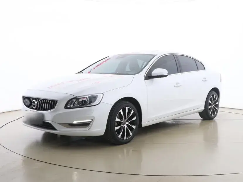 2019 Volvo S60 1.5T 152HP L4 6AT