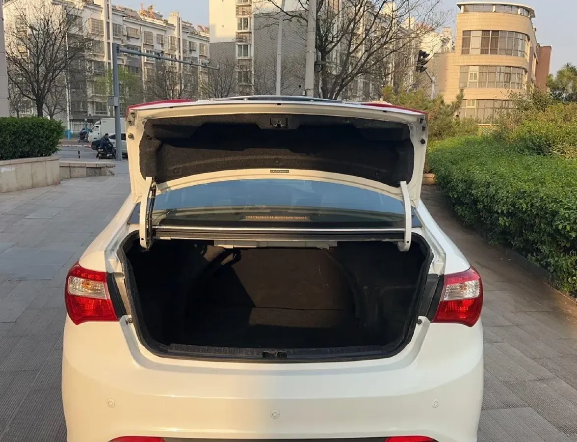 2016 HaiMa M3 1.5L 112HP L4 5MT,autocango,china used car exporter,china ev exporter,chinese used car exporter,chinese used ev exporter