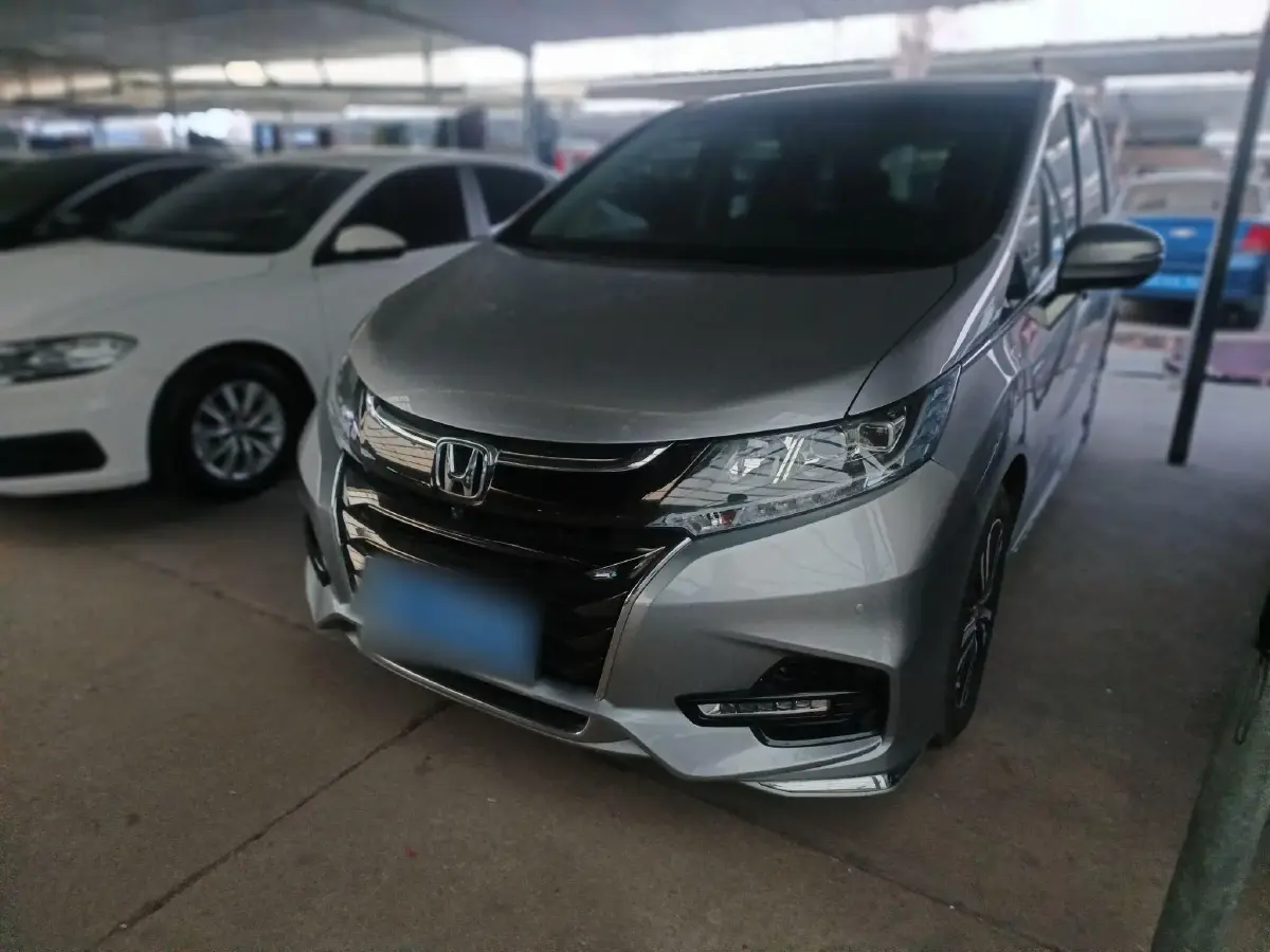 2019 Honda Odyssey 2.0L 146HP L4 E-CVT Hybrid
