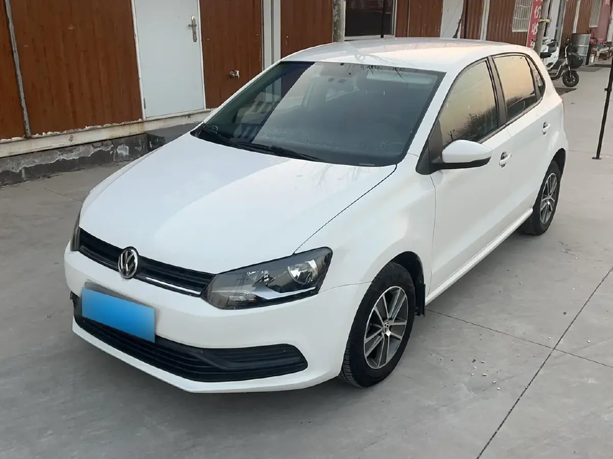 2016 Volkswagen Polo 1.4L 90HP L4 5MT