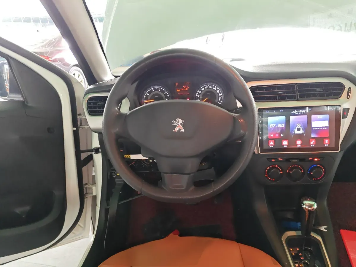 2014 Peugeot 301 1.6L 117HP L4 4AT,autocango,china used car exporter,china ev exporter,chinese used car exporter,chinese used ev exporter