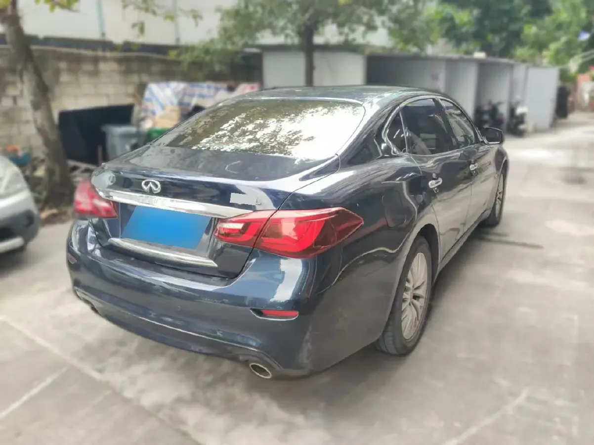 2017 Infiniti Q70 2.5L 222HP V6 7AT,autocango,china used car exporter,china ev exporter,chinese used car exporter,chinese used ev exporter