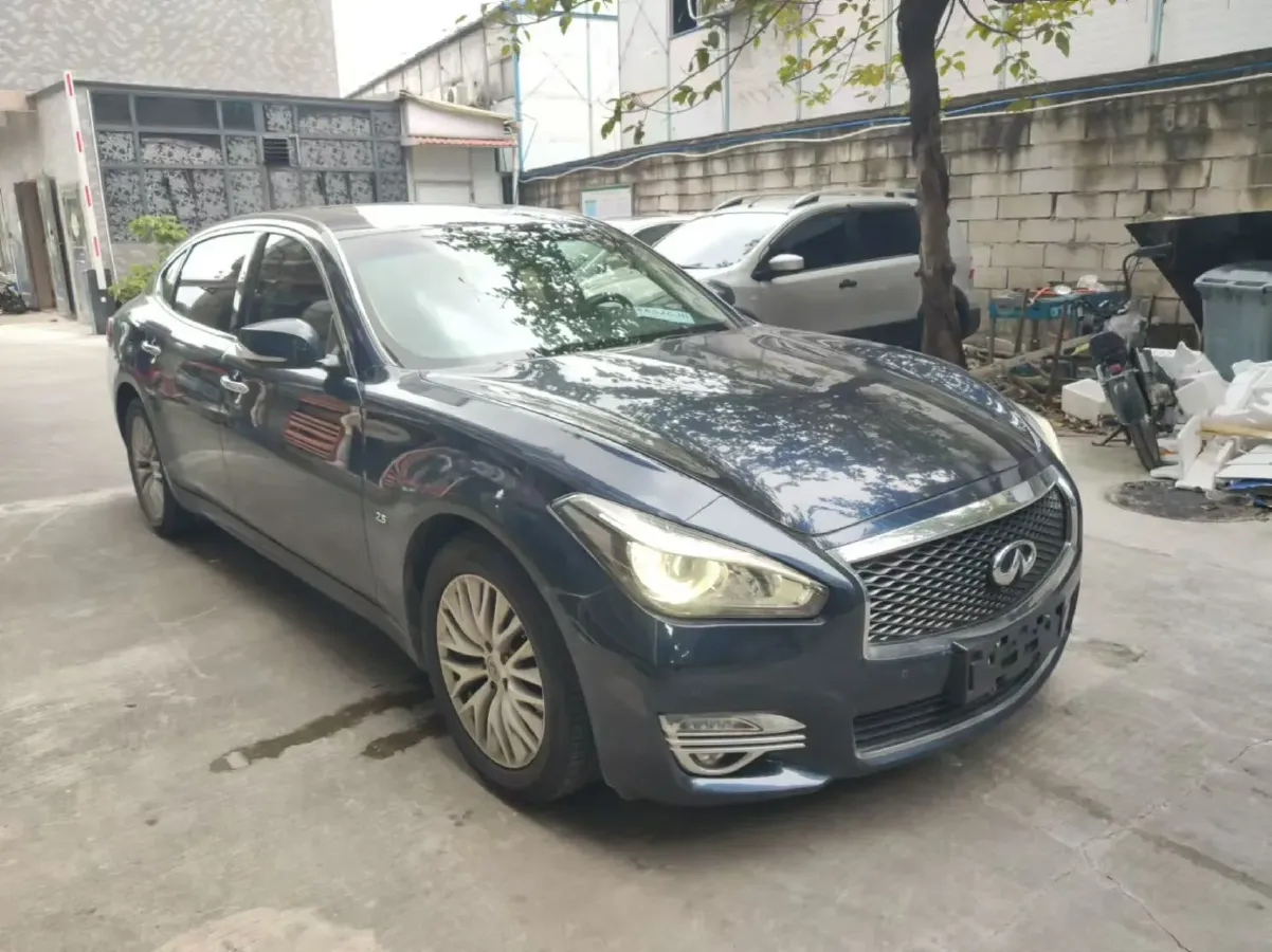 2017 Infiniti Q70 2.5L 222HP V6 7AT,autocango,china used car exporter,china ev exporter,chinese used car exporter,chinese used ev exporter