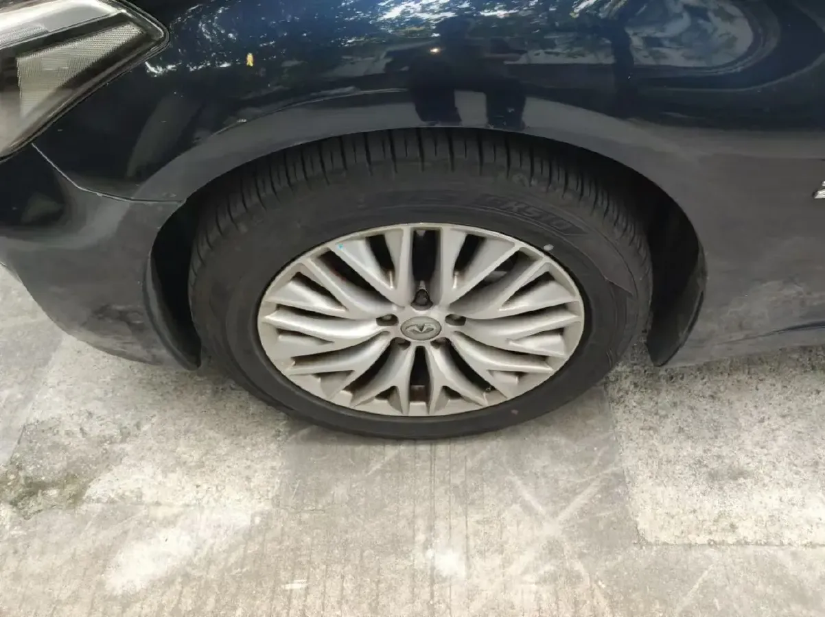 2017 Infiniti Q70 2.5L 222HP V6 7AT,autocango,china used car exporter,china ev exporter,chinese used car exporter,chinese used ev exporter