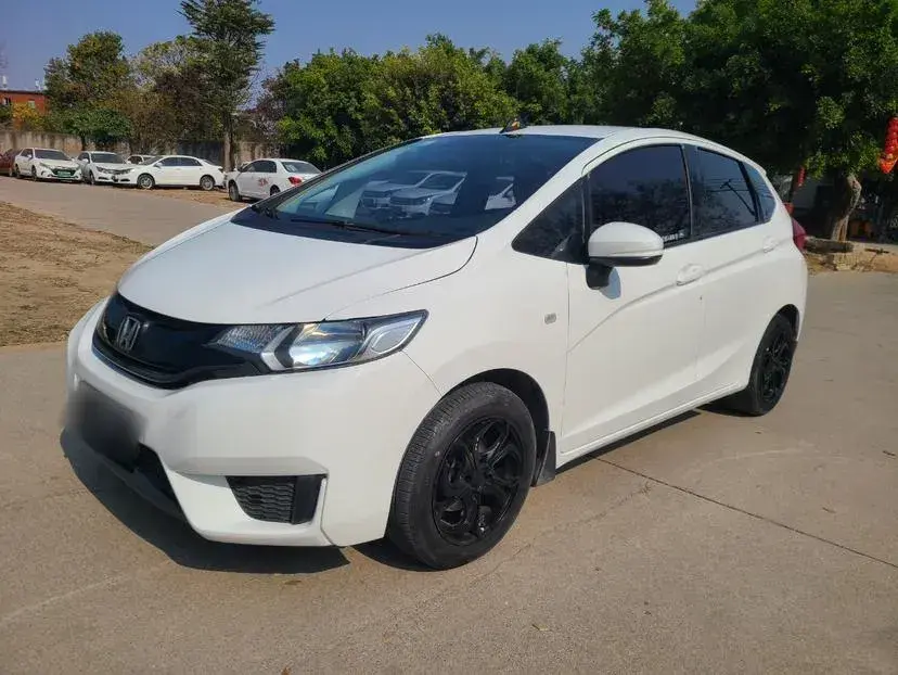 2014 Honda Fit 1.5L 131HP L4 CVT
