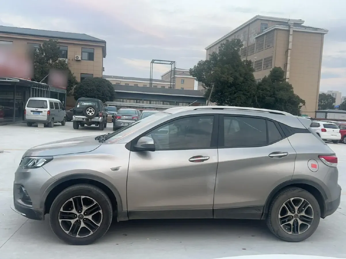 2018 Soueast DX3 1.5L 120HP L4 5MT,autocango,china used car exporter,china ev exporter,chinese used car exporter,chinese used ev exporter