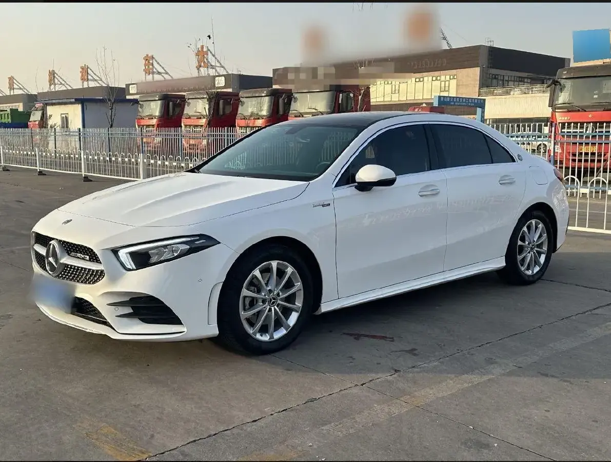 2020 Mercedes-Benz A Class 1.3T 163HP L4 7DCT