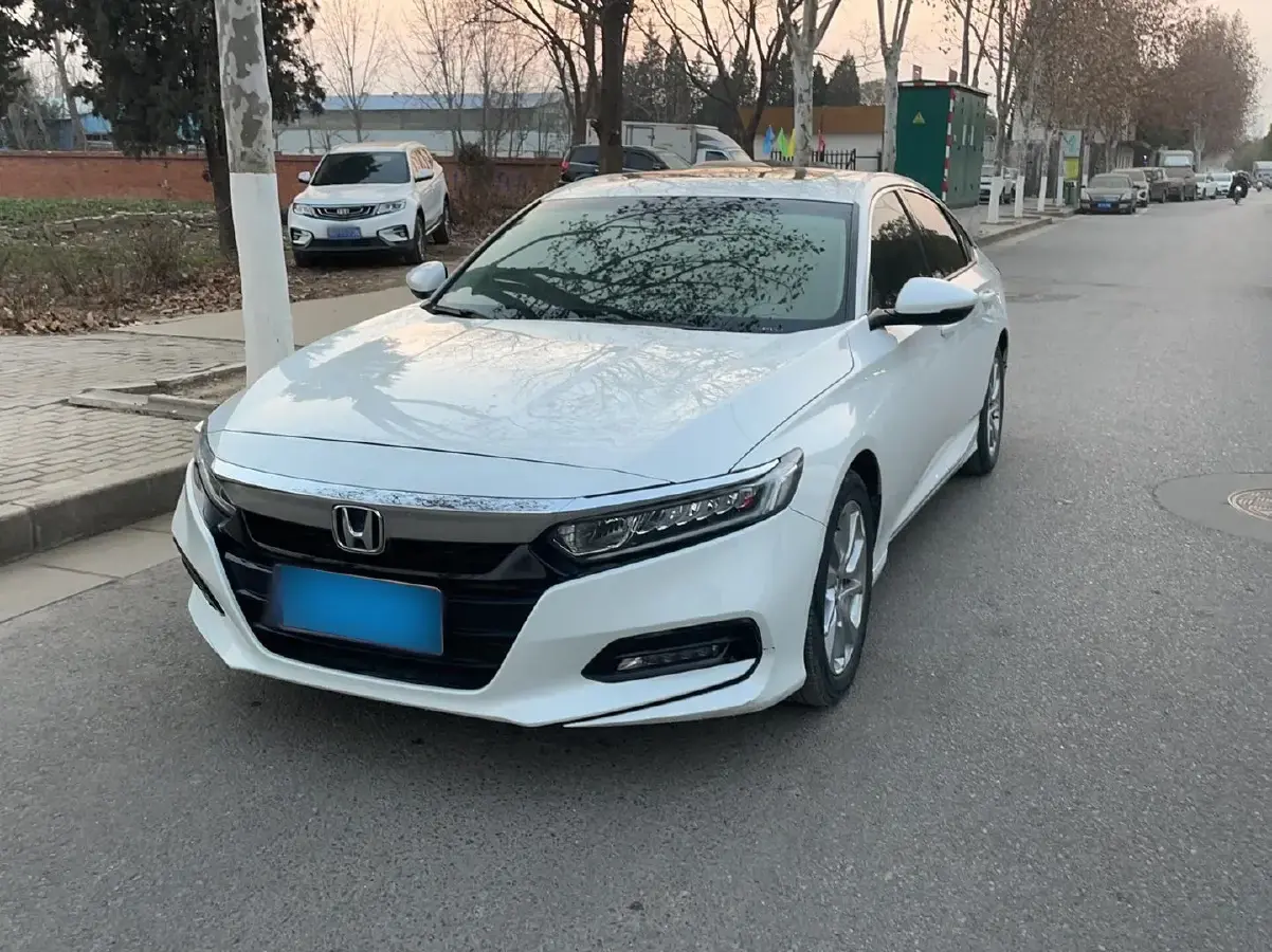 2018 Honda Accord 1.5T 194HP L4 CVT