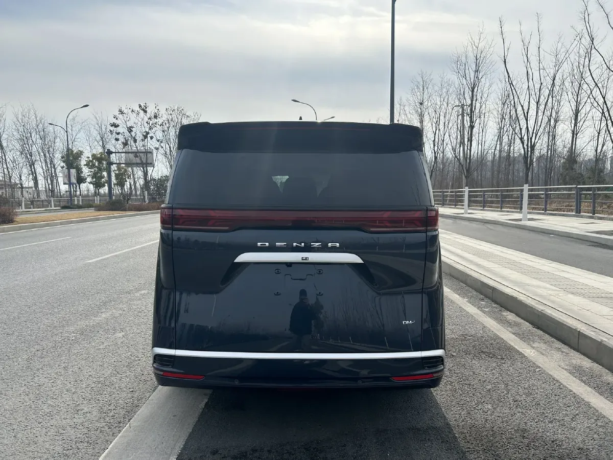 2022 Denza D9 1.5T 139HP L4 E-CVT PHEV 40.06KWH,autocango,china used car exporter,china ev exporter,chinese used car exporter,chinese used ev exporter