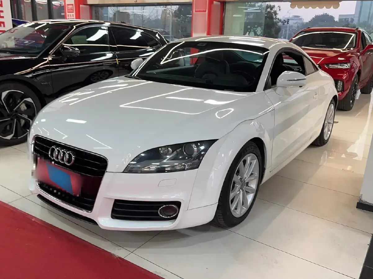 2011 Audi TT 2.0T 211HP L4 6DCT