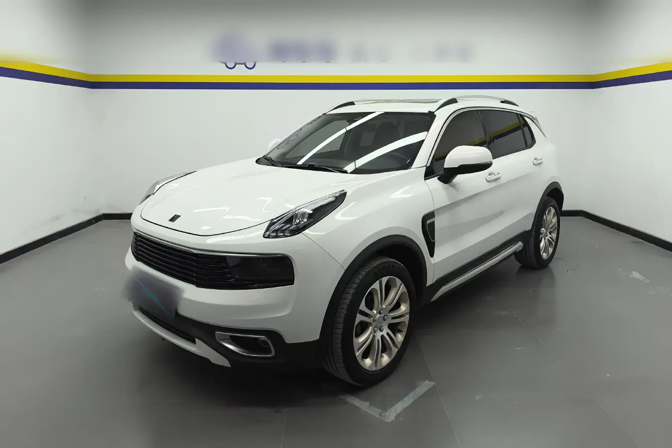 2017 LYNK&CO 01 2.0T 190HP L4 6AT