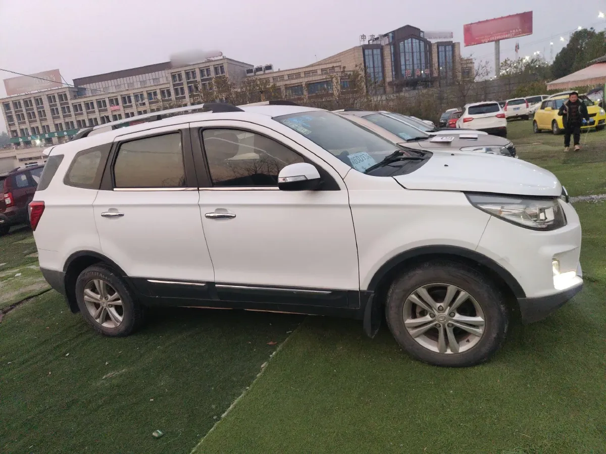 2014 BAIC Hyosow S3 1.5L 113HP L4 5MT,autocango,china used car exporter,china ev exporter,chinese used car exporter,chinese used ev exporter