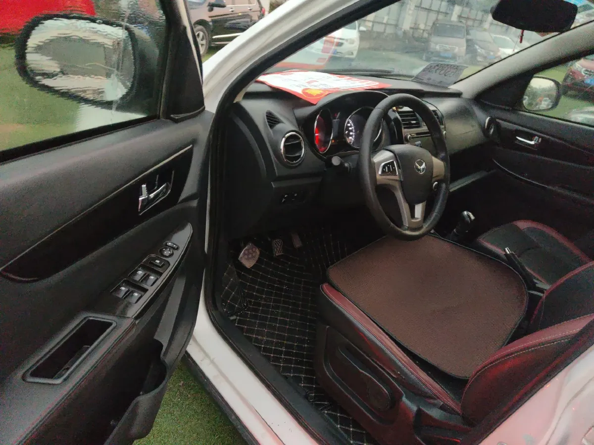 2014 BAIC Hyosow S3 1.5L 113HP L4 5MT,autocango,china used car exporter,china ev exporter,chinese used car exporter,chinese used ev exporter