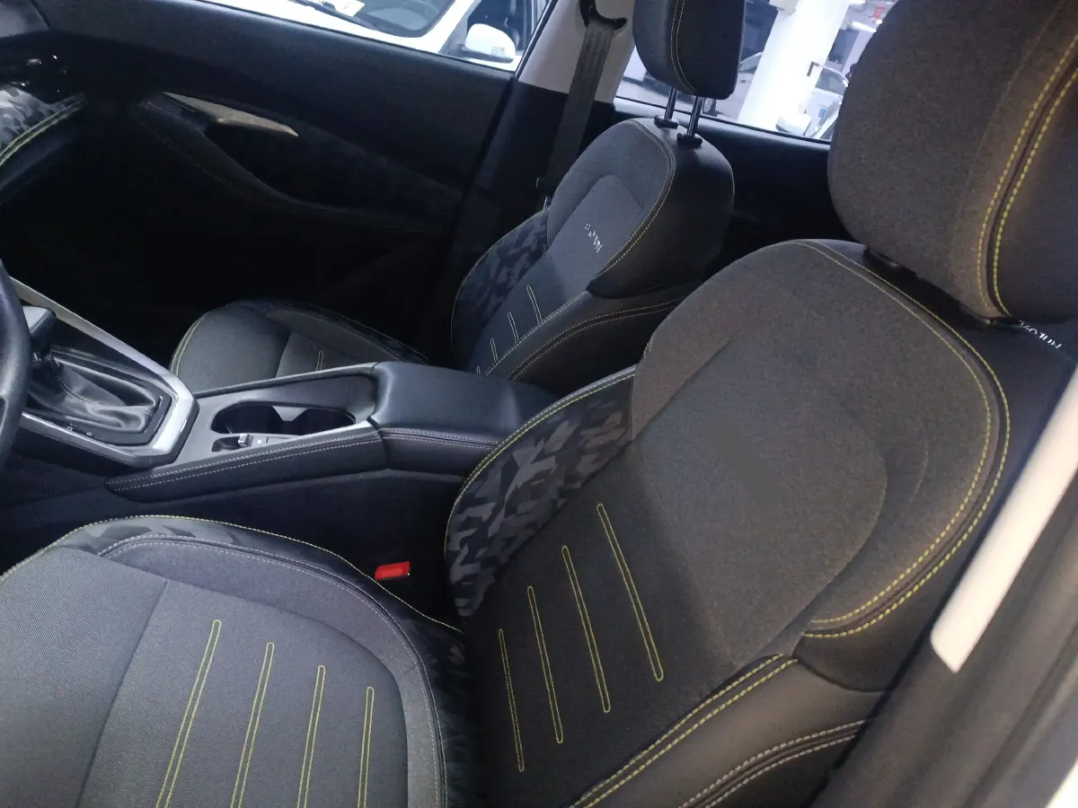 2020 BaoJun RS-3 1.5L 105HP L4 CVT,autocango,china used car exporter,china ev exporter,chinese used car exporter,chinese used ev exporter